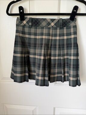 Aritzia Pleated Plaid Mini Skirt in Green and Cream